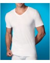 Camiseta de manga corta y cuello pico