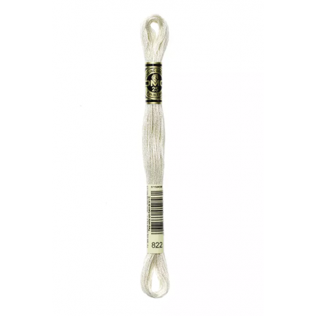 Madeja hilo mouliné de DMC color B5200 - Blanco Luminoso Iridiscente Madeja hilo mouliné de DMC color B5200 - Blanco Luminoso Iridiscente