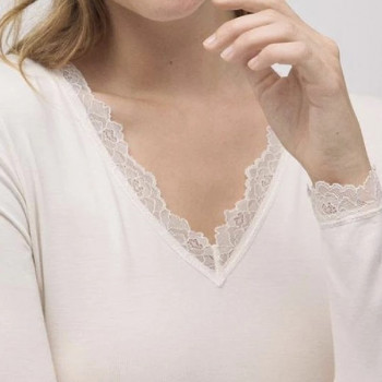 Detalle Camiseta blanca mujer Ysabel Mora 19458 Manga larga