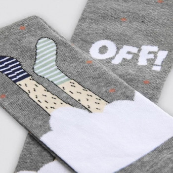 Detalle calcetín hombre Off