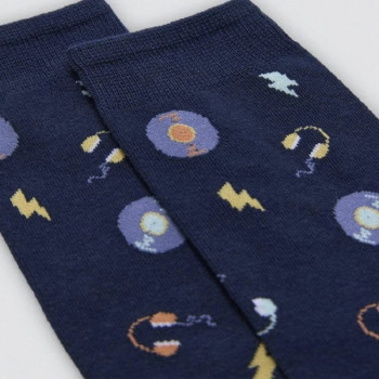 Detalle calcetín hombre vinilos