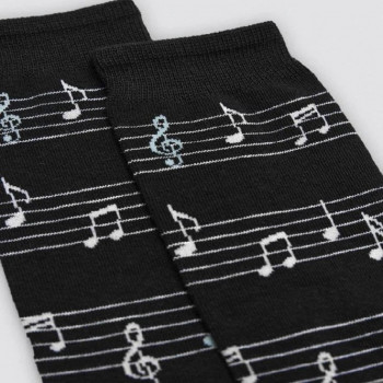 Detalle calcetín hombre partitura