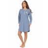 Camisón de mujer SONIA 3009 azul de manga larga, cuello redondo con botones delanteros y detalle de encaje y lazo en el pecho.